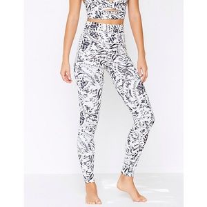 FREE PEOPLE movement moto running leggings
